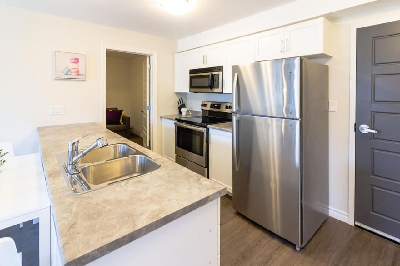 Newly Renovated Modern Condo Near Hospital, Unb Patio & Parking Coffee Saint John Exteriör bild