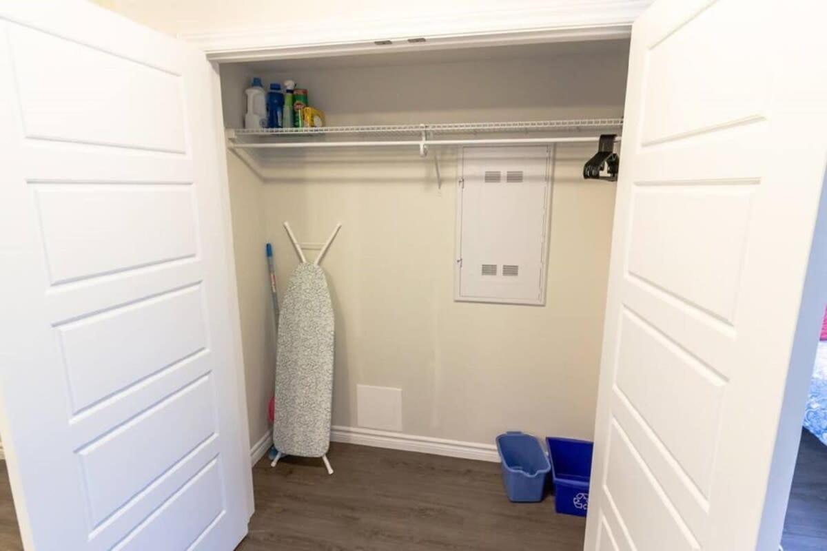 Newly Renovated Modern Condo Near Hospital, Unb Patio & Parking Coffee Saint John Exteriör bild