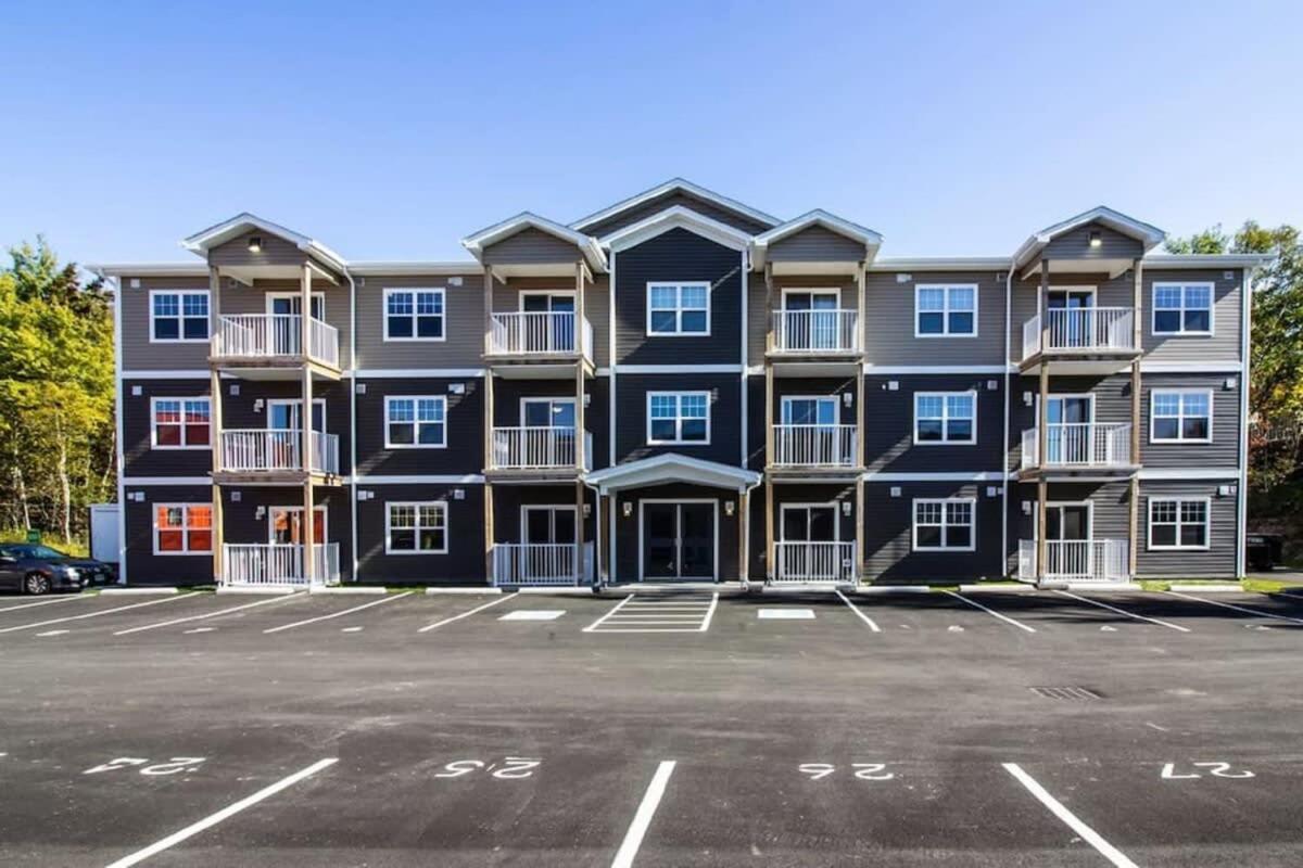 Newly Renovated Modern Condo Near Hospital, Unb Patio & Parking Coffee Saint John Exteriör bild